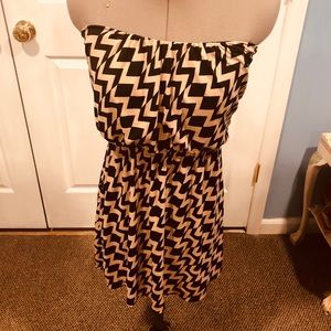 Three pink hearts strapless dress size small